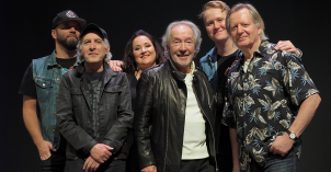 Easyn jäsenet rivissä iloisina