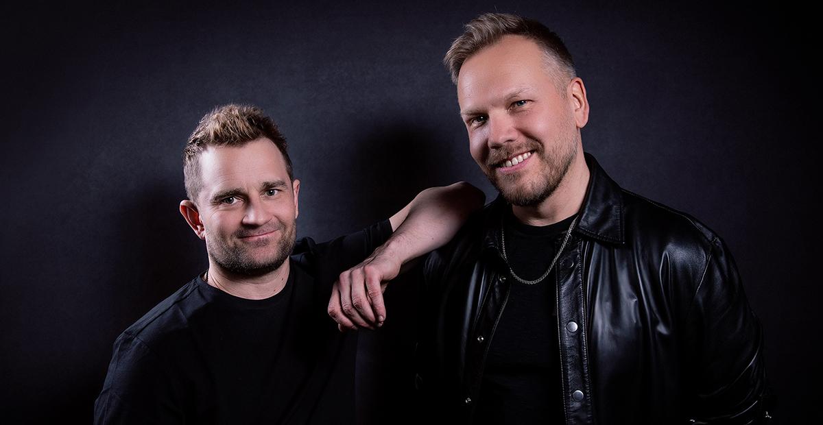 Lenni-Kalle ja Osmo hymyilevät leveästi