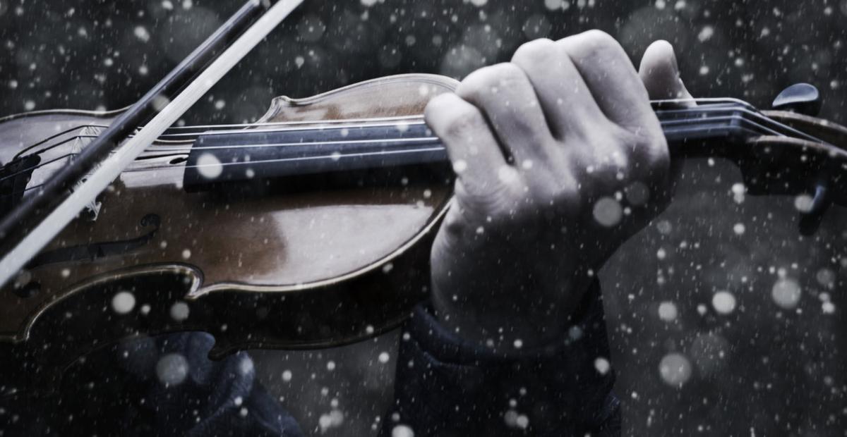 Viulu helmeilevässä ilmassa